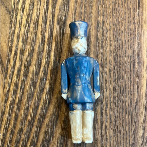 Tim Holtz Blue and Cream Holiday Figurine Set - Picture 9 of 9